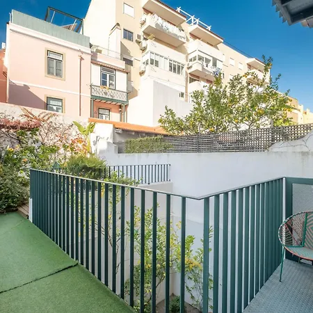 Swimming Pool Apartment Central Lisbon-3